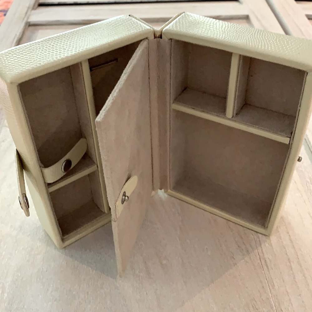 WOLF Travel jewelry case
